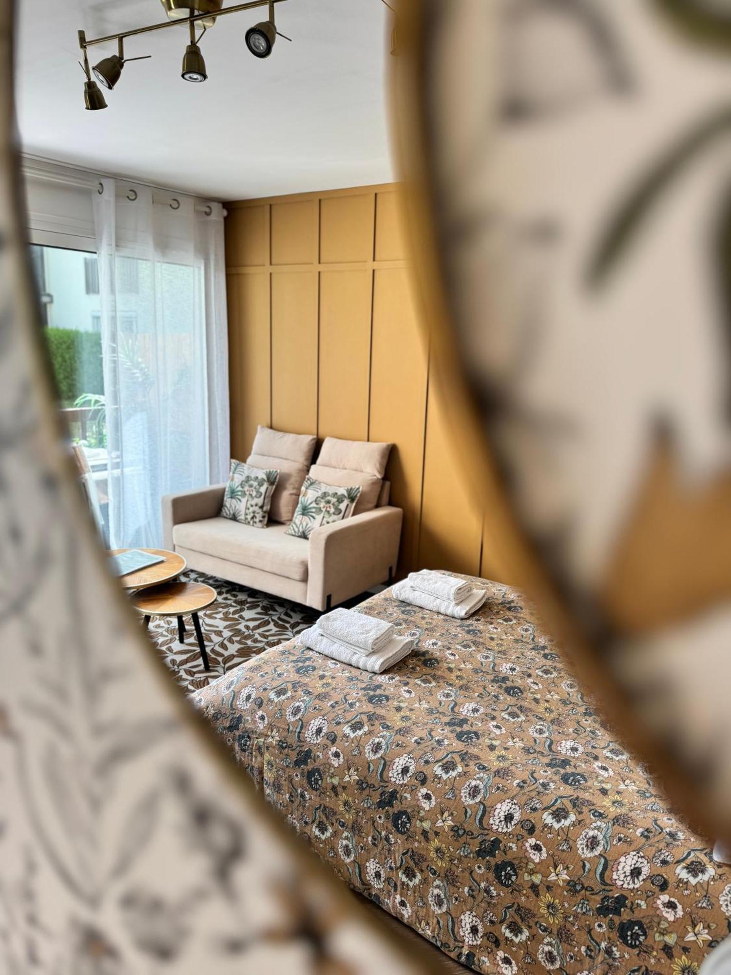 Studio La Petite Oasis- Ideal Couple - Calme - Balcon Sud - Lumineux - 10Min Du Centre & Plage - Proche Centre Juno Beach - Wifi กูร์เซิล-โซร์-แม ภายนอก รูปภาพ
